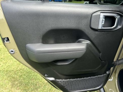 New 2026 Jeep Gladiator Willys AWD/4WD image 30