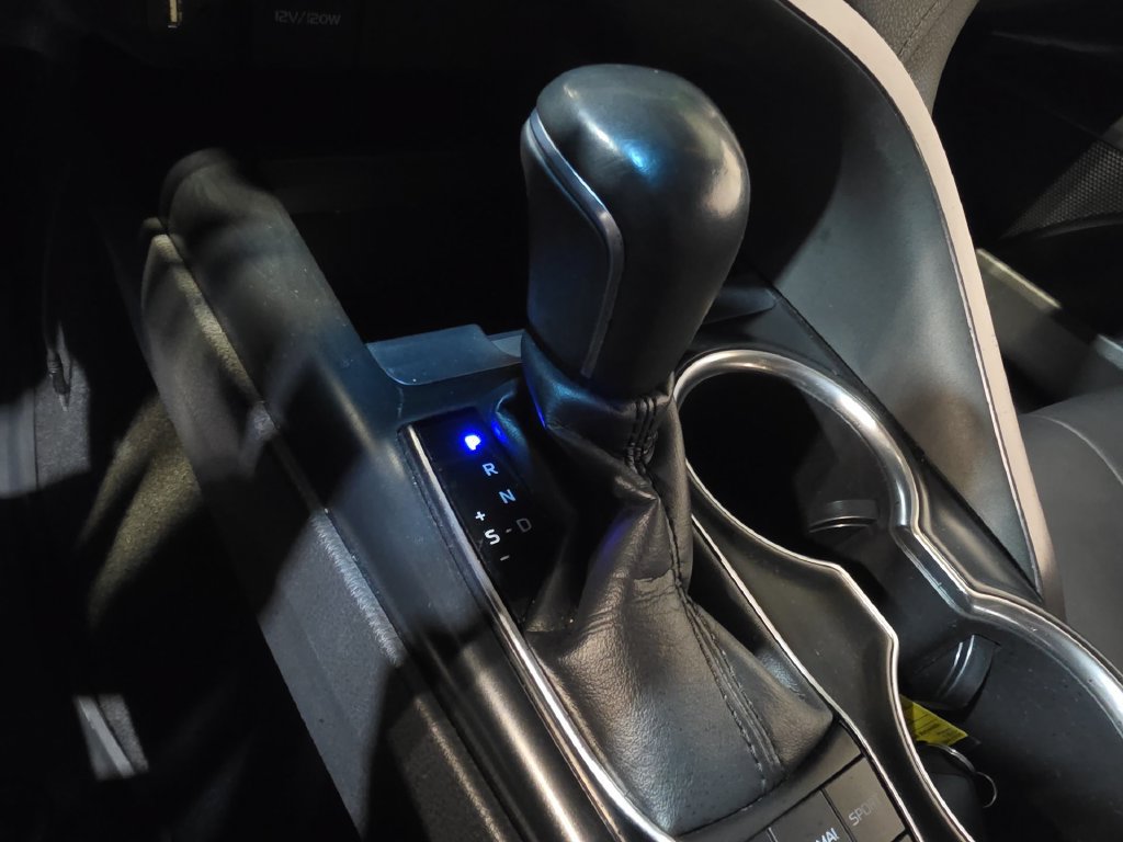 Used 2018 Toyota Camry XSE FWD image 21