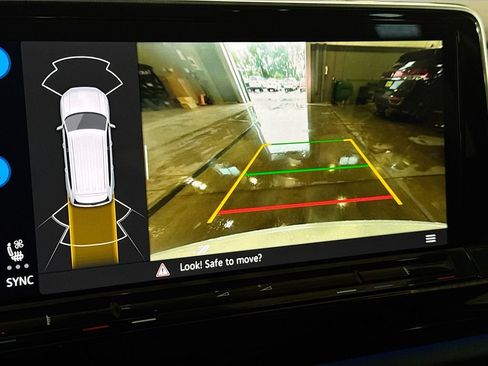 Certified 2025 Volkswagen Atlas SEL AWD/4WD image 16