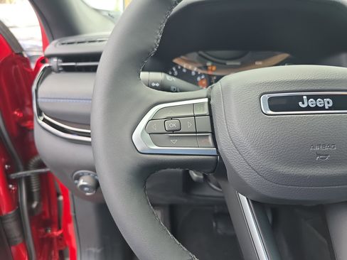 New 2025 Jeep Compass Latitude w/ Altitude Special Edition image 36