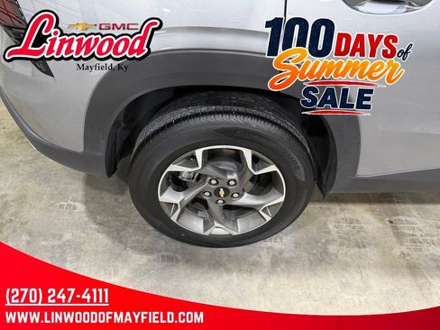 Used 2026 Chevrolet Trax LT FWD image 7