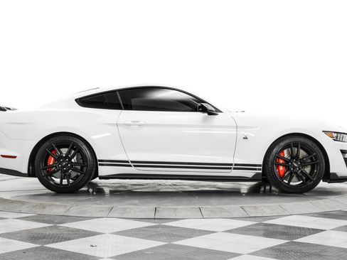 Used 2022 Ford Mustang Shelby GT500 w/ Technology Package image 48