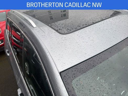 Used 2025 Cadillac XT6 Premium Luxury image 5