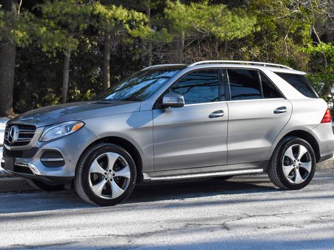 Used 2016 Mercedes-Benz GLE 350 4MATIC image 2