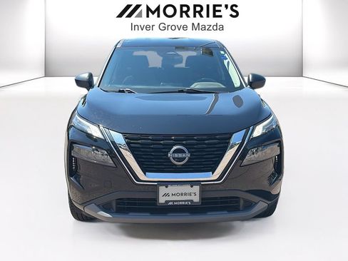 Used 2023 Nissan Rogue S AWD/4WD image 2