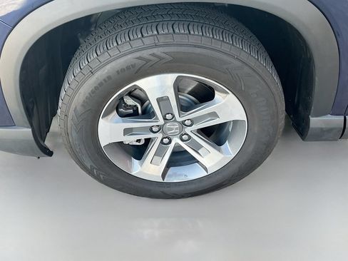 Used 2025 Honda Pilot EX-L image 32