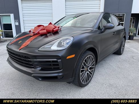 Used 2021 Porsche Cayenne Coupe image 4