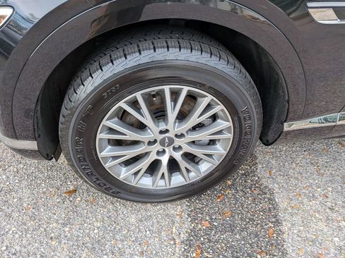 Used 2024 Genesis GV80 2.5T AWD/4WD image 12