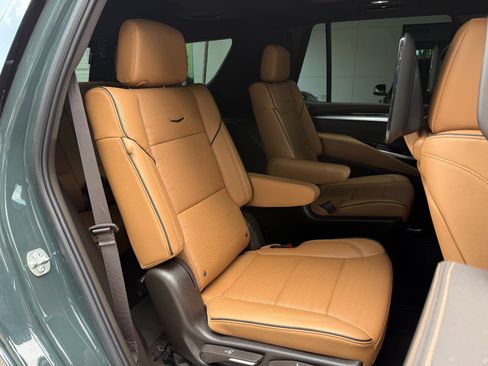 Used 2025 Cadillac Escalade Premium Luxury w/ Touring Package AWD/4WD image 39