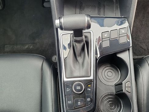 Used 2025 Kia Sportage EX FWD image 16