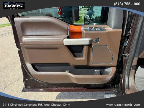 Used 2018 Ford F150 King Ranch w/ Equipment Group 601A Luxury AWD/4WD image 23