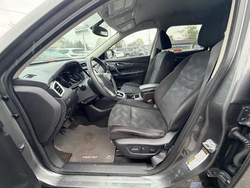 Used 2014 Nissan Rogue SV w/ SV Premium Package image 37