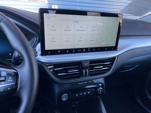 Certified 2025 Ford Escape Platinum image 9