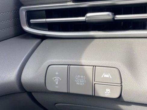 Used 2022 Hyundai Elantra Blue w/ Cargo Package image 17