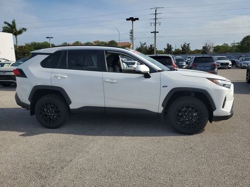 Used 2024 Toyota RAV4 XLE w/ Convenience Package FWD image 3