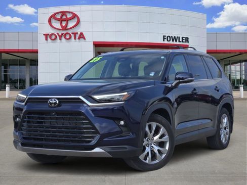 Certified 2025 Toyota Grand Highlander AWD image 1