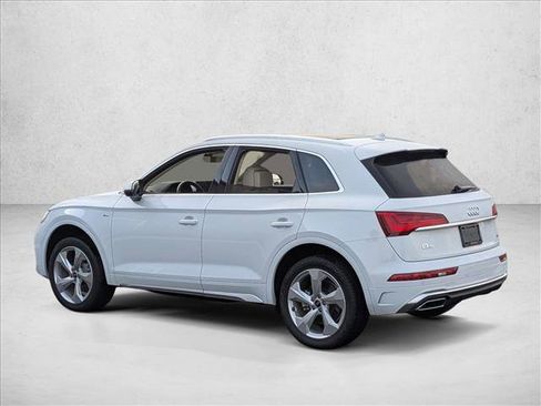 Used 2025 Audi Q5 2.0T Premium Plus w/ Premium Plus Package image 7