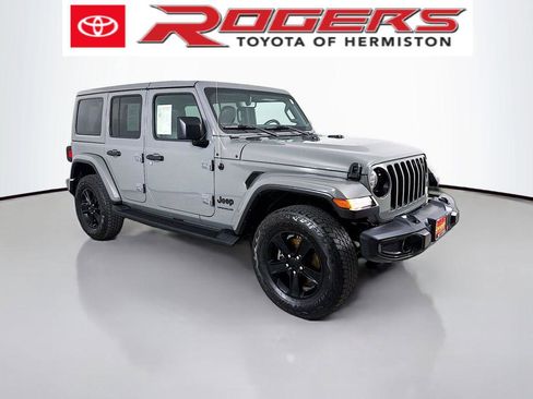 Used 2023 Jeep Wrangler Unlimited Sahara AWD/4WD image 1