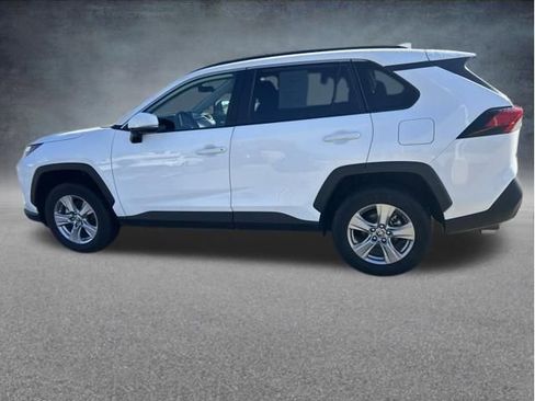 Used 2025 Toyota RAV4 XLE w/ Weather Package AWD/4WD image 18
