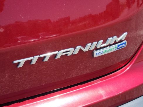 Used 2019 Ford Edge Titanium AWD/4WD image 9