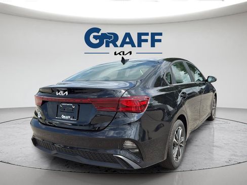 Used 2024 Kia Forte LXS w/ LXS Technology Package FWD image 7