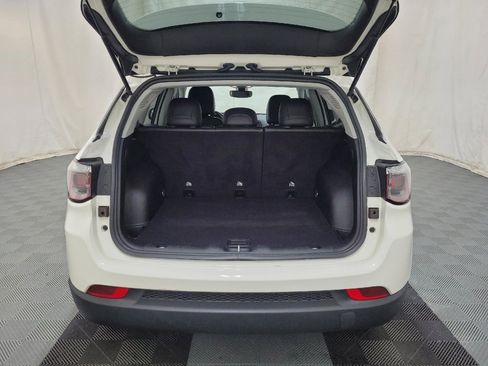 Used 2021 Jeep Compass Latitude w/ Convenience Group AWD/4WD image 29