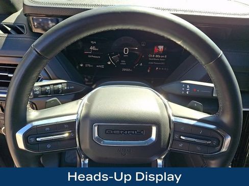 Used 2025 GMC Yukon Denali AWD/4WD image 4