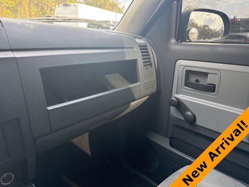 Used 2010 Dodge Dakota ST image 17