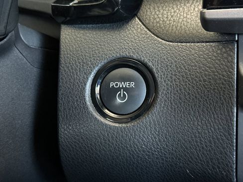 Used 2025 Toyota Camry LE FWD image 19