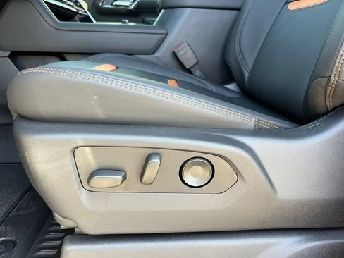 New 2026 GMC Sierra 2500 AT4 w/ AT4 Premium Plus Package AWD/4WD image 18