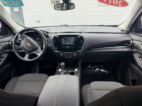 Used 2019 Chevrolet Traverse LS FWD image 12