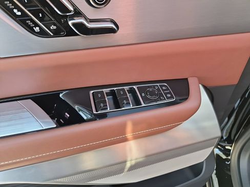 New 2026 Cadillac Vistiq Premium Luxury w/ LPO, Floor Liner Package AWD/4WD image 30