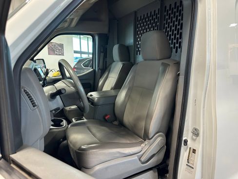 Used 2019 Nissan NV 2500 SV RWD image 13