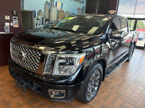 Used 2017 Nissan Titan Platinum Reserve RWD image 8