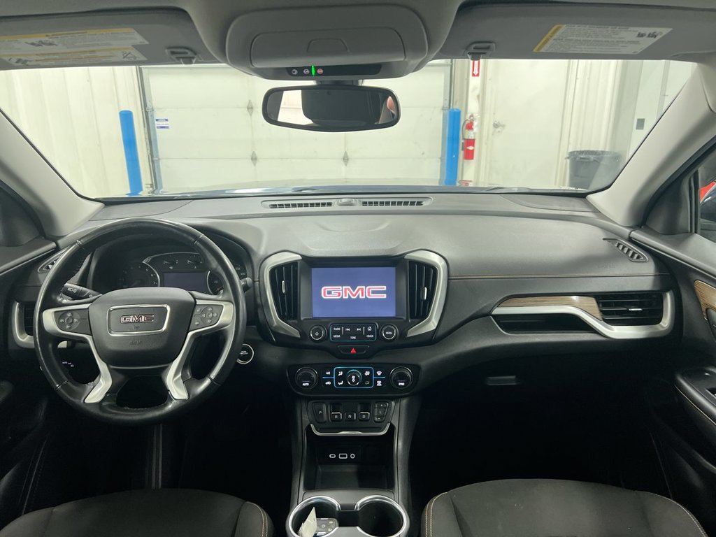 Used 2018 GMC Terrain SLE w/ Driver Convenience Package FWD image 10