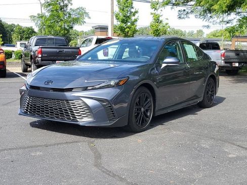 Used 2026 Toyota Camry SE FWD image 2