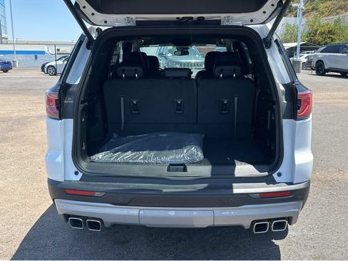 New 2025 GMC Acadia Elevation w/ Elevation Premium Package AWD/4WD image 31