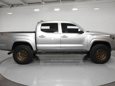 Used 2023 Toyota Tacoma SR image 5