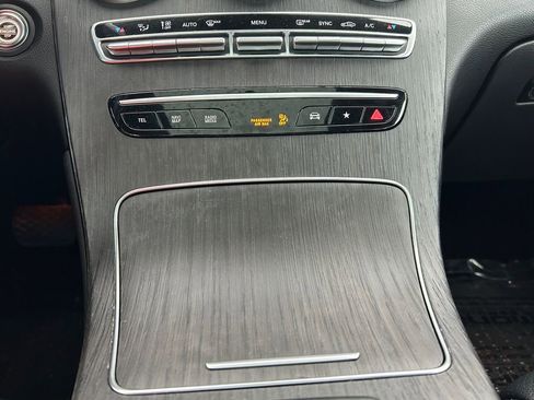 Used 2022 Mercedes-Benz GLC 300 4MATIC image 28