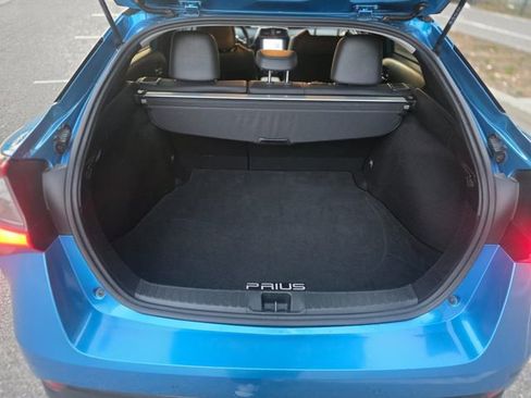 Used 2022 Toyota Prius XLE FWD image 12