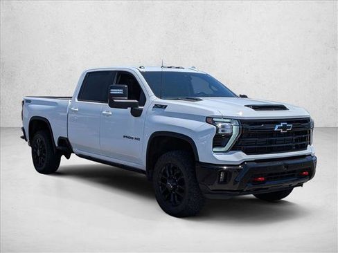 Used 2025 Chevrolet Silverado 2500 LTZ w/ Trail Boss Package AWD/4WD image 3