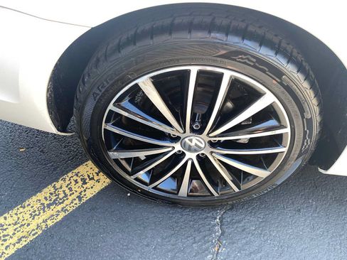 Used 2016 Volkswagen Jetta Sport FWD image 36