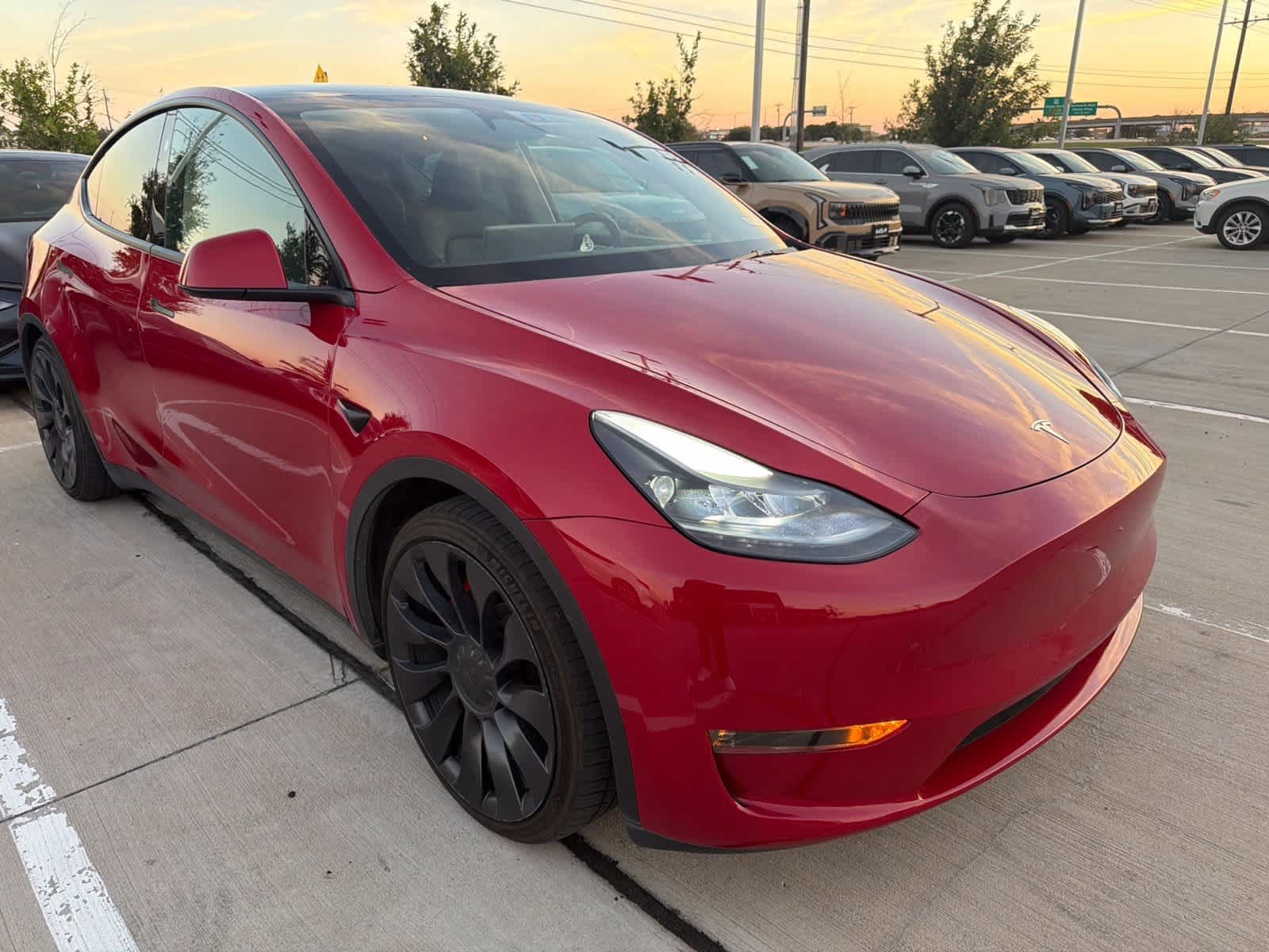 Used 2023 Tesla Model Y Performance AWD/4WD image 2