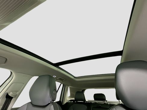 New 2026 Volkswagen Tiguan SE image 20