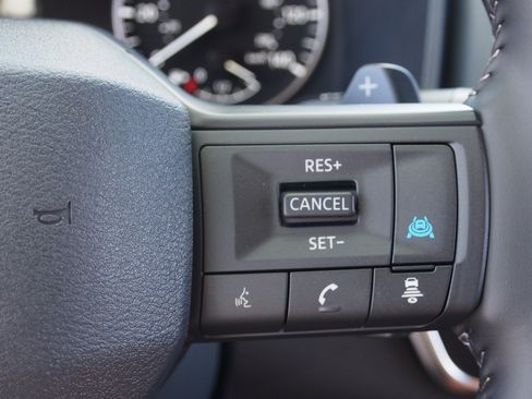 Used 2026 Nissan Rogue SV FWD image 21