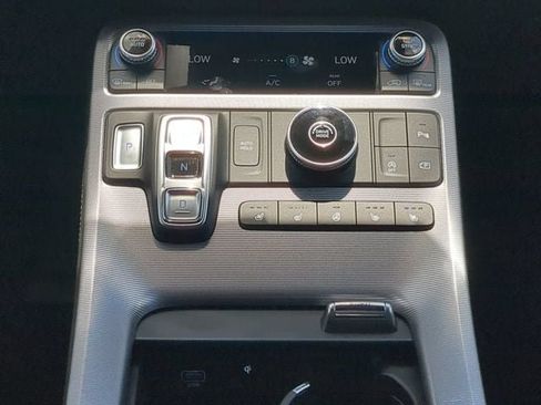 Used 2024 Hyundai Palisade Calligraphy FWD image 18