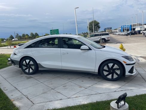 New 2025 Hyundai Ioniq 6 SE image 6