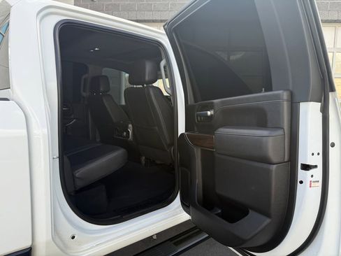 Used 2023 GMC Sierra 3500 SLT w/ SLT Premium Package AWD/4WD image 27