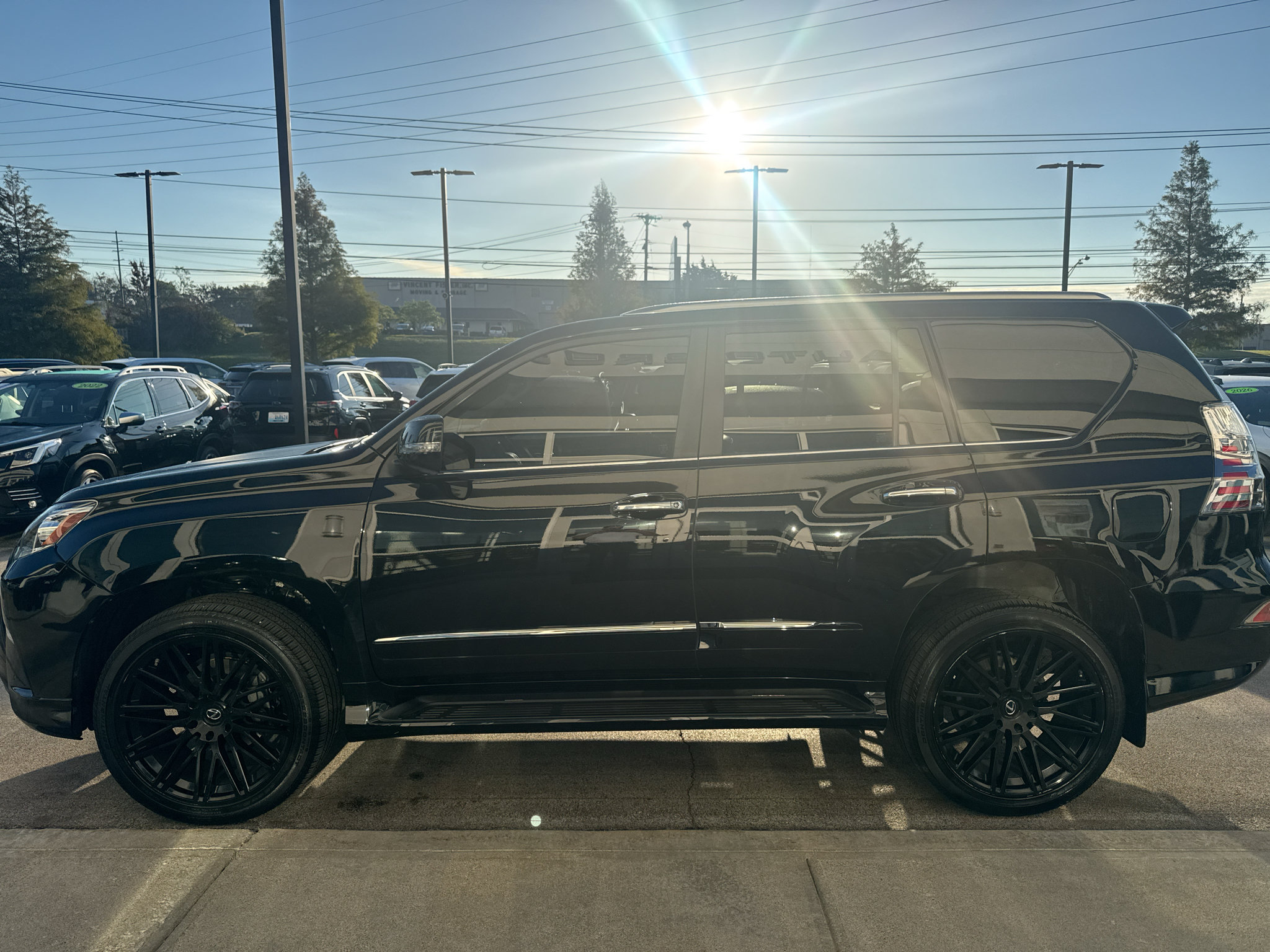 Used 2017 Lexus GX 460 Premium w/ Premium Package AWD/4WD image 6