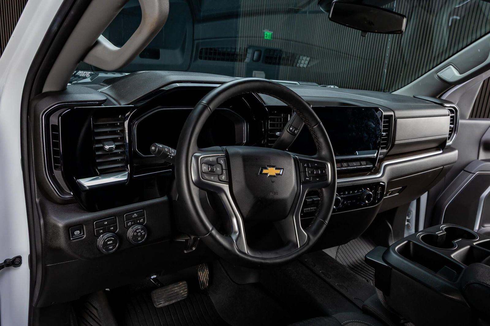 Used 2026 Chevrolet Silverado 2500 LT AWD/4WD image 15